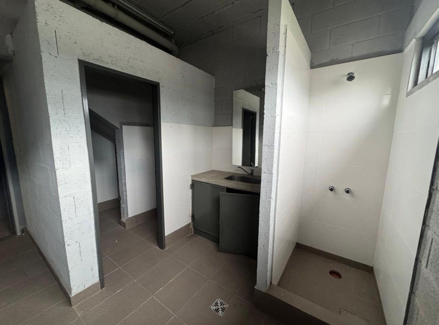 Foto de VENTA GALPON MIL DOSCIENTOS METROS POLO INDUSTRIAL, imagen 5
