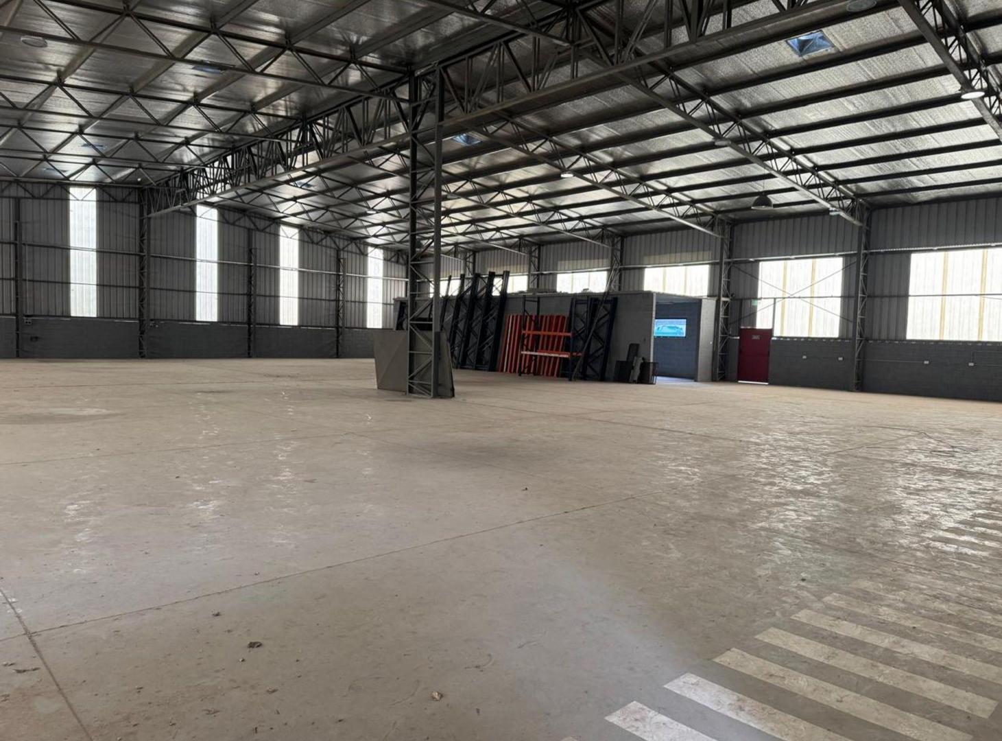 Foto de VENTA GALPON MIL DOSCIENTOS METROS POLO INDUSTRIAL, imagen 2