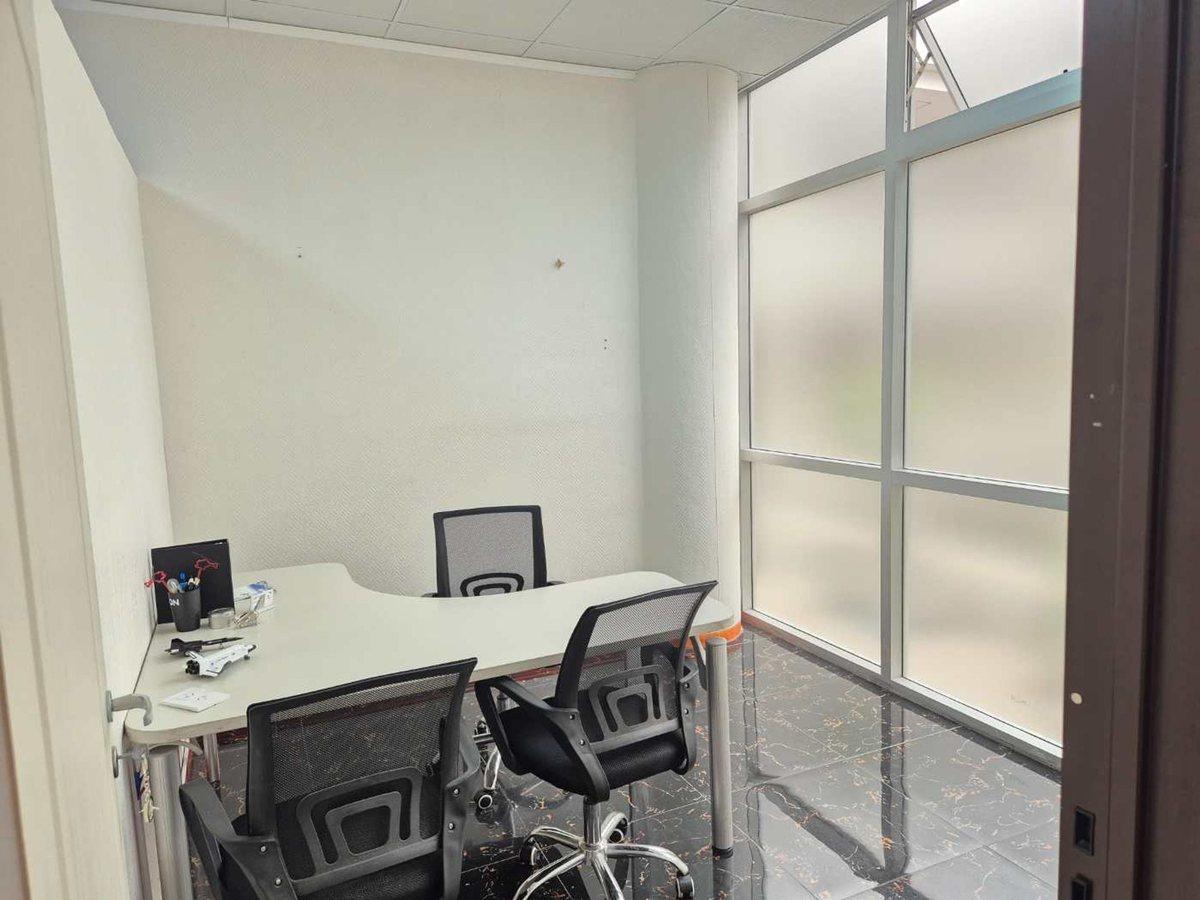 Foto de OFICINA VENTA CON COCHERA EN AMANECERES OFICCE, imagen 5