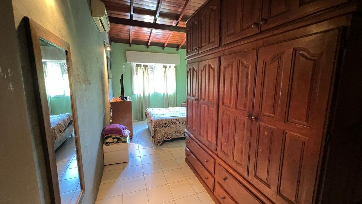 Foto de CASA 7 AMBIENTES EN VENTA MONTE GRANDE GRAN LOTE, imagen 4