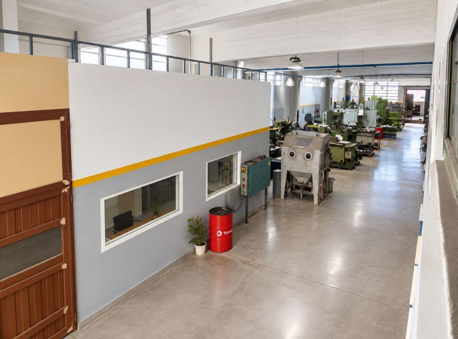 Foto de GALPON INDUSTRIAL+PH 4 AMB EN VENTA EN HAEDO, imagen 2