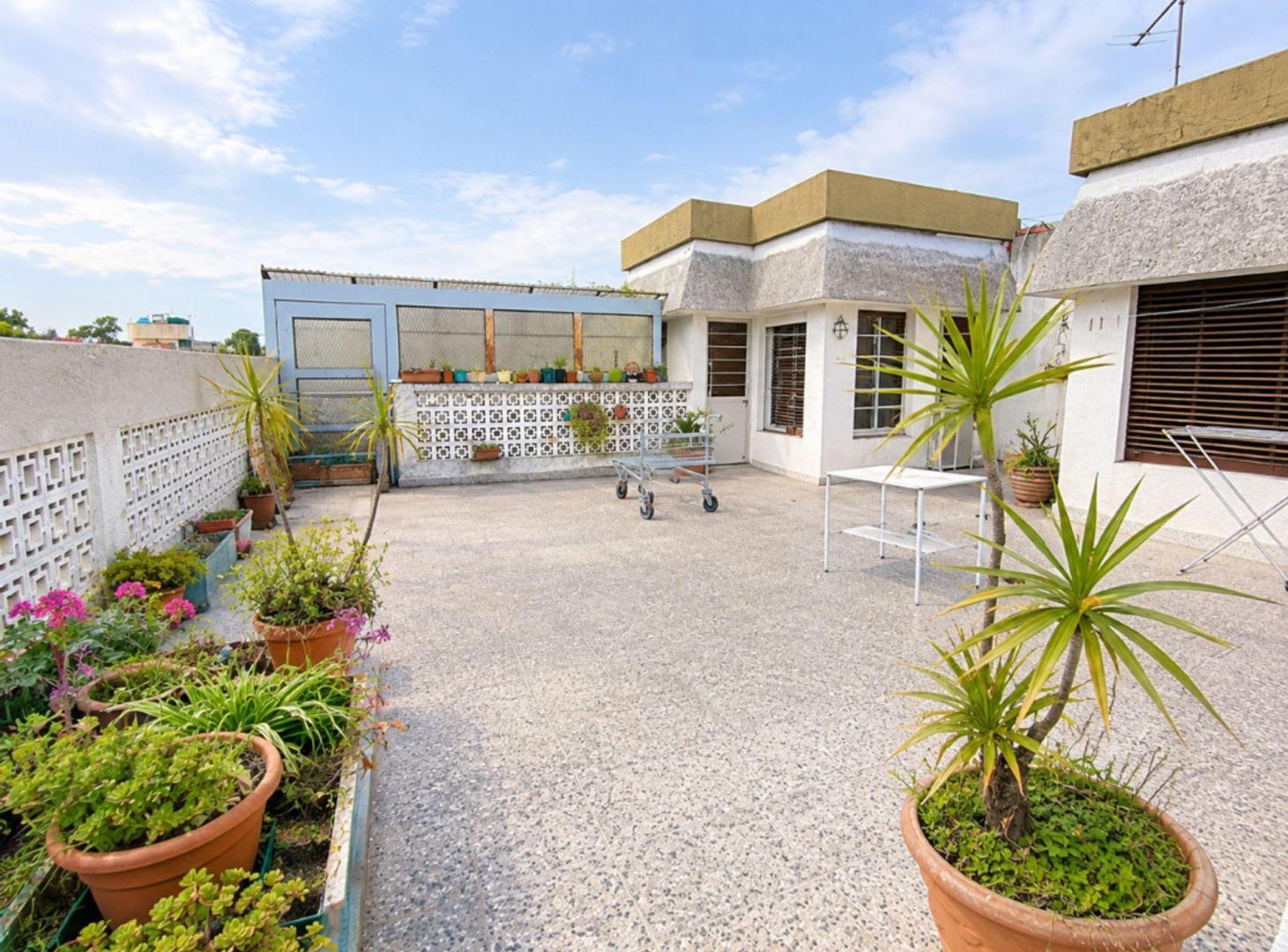 Foto de PH CASA 4 AMBIENTES VENTA GRAN TERRAZA HAEDO, imagen 2