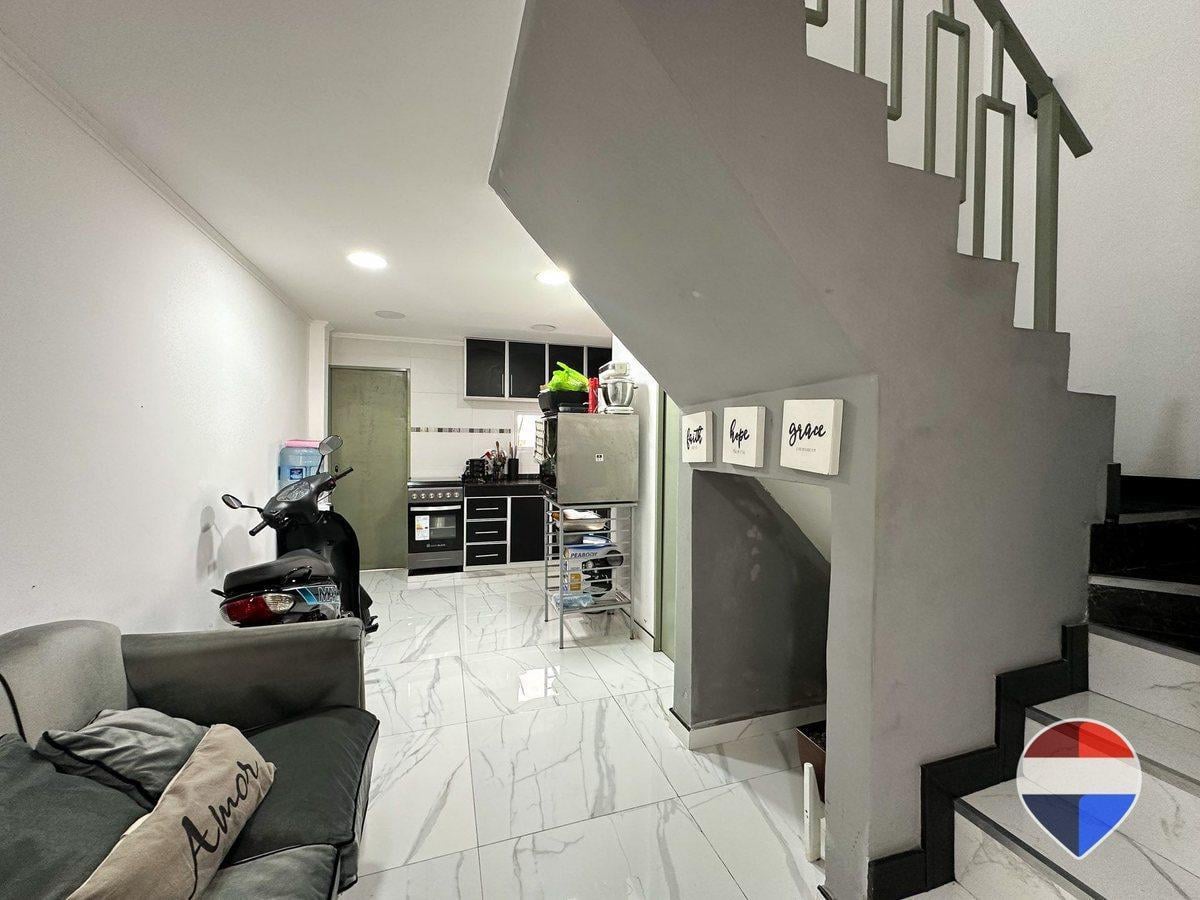 Foto de CASA 4 AMBIENTES EN VENTAEN EZEIZA APTO CREDITO, imagen 2