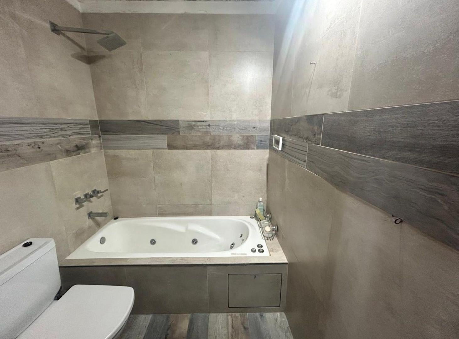 Foto de CASA EN VENTA 5 AMBIENTES EN VILLA SOLDATI COCHERA, imagen 3