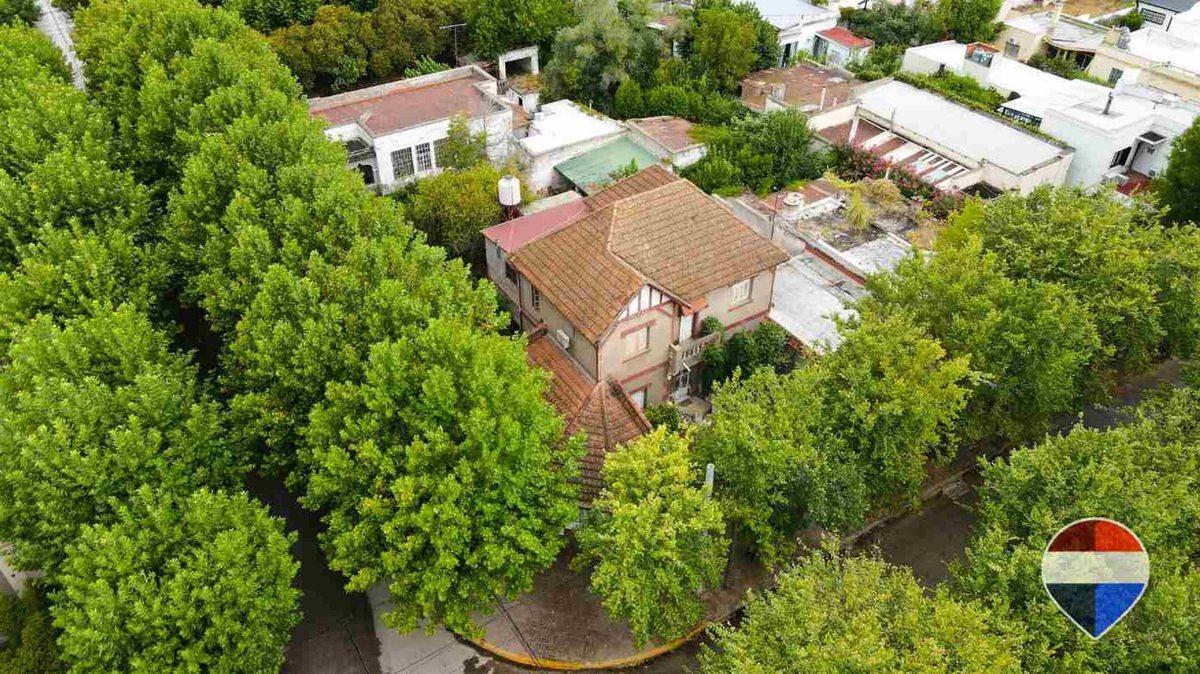 Foto de CASA y 3 LOCALES SOBRE 3 TERRENOS EN LAS HERAS, imagen 3