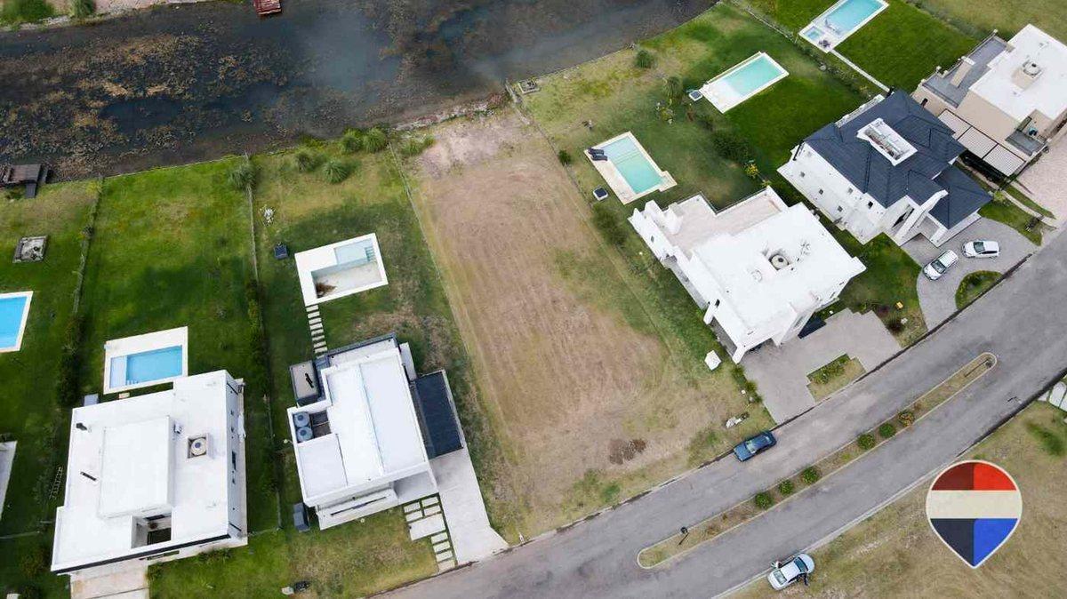 Foto de LOTE EN VENTA EN BARRIO SAN LUCAS FONDO A LAGUNA, imagen 3