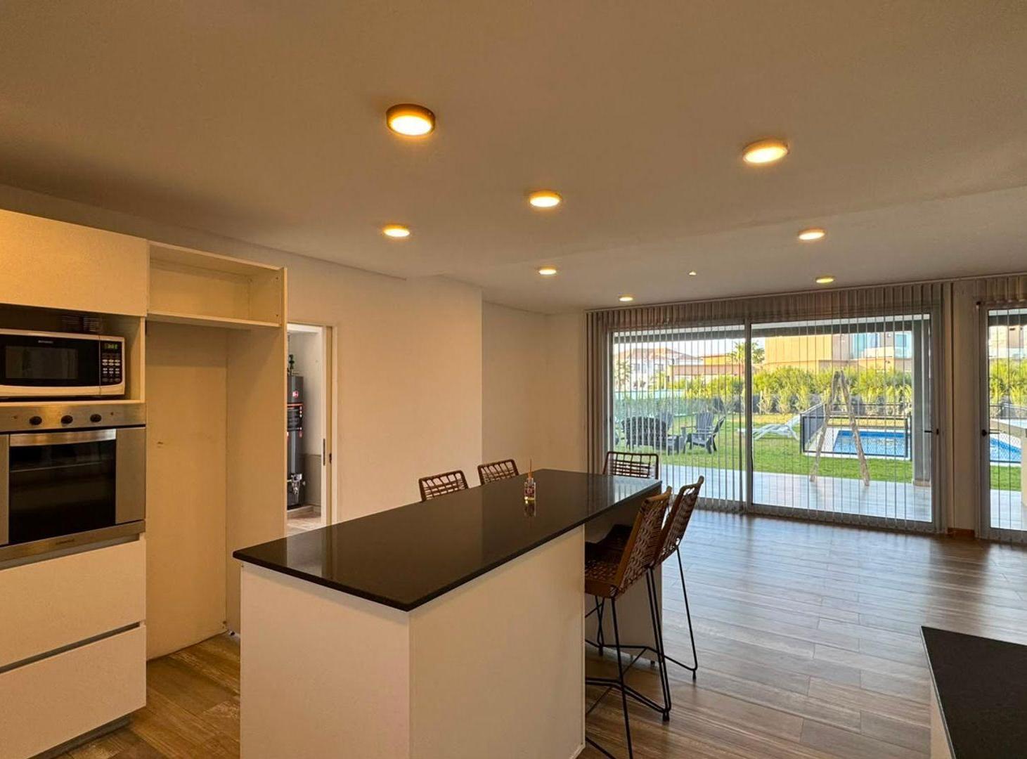 Foto de CASA 5 AMBIENTES EN ALQUILER EN TERRALAGOS, imagen 5