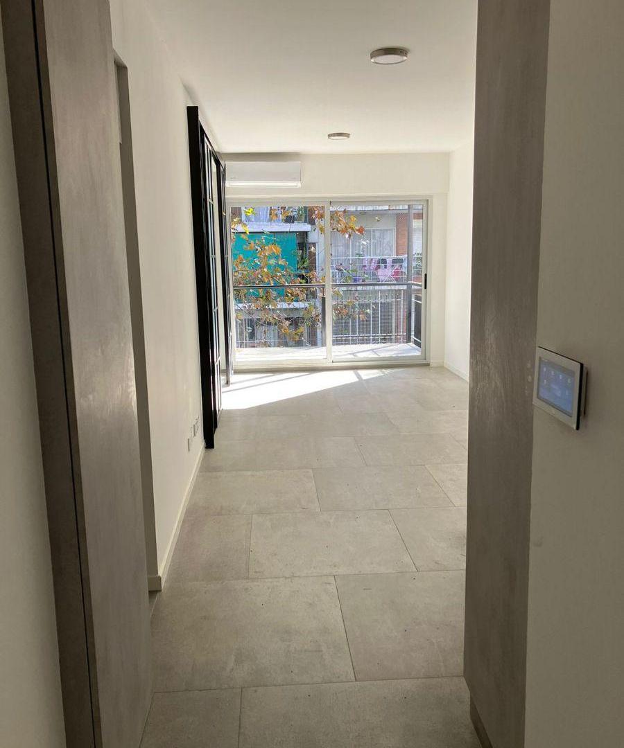 Foto de Moderno 2 Ambientes Súper Luminoso con Balcón Corrido, imagen 4