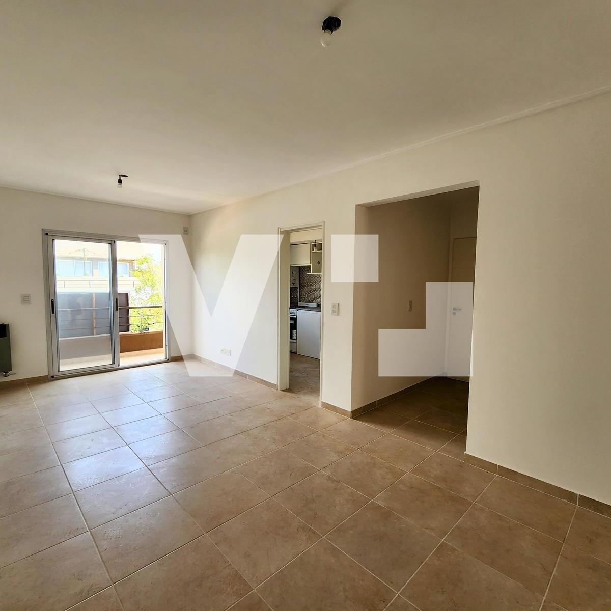 Departamento en Venta, 2 Ambientes con Cochera. 3