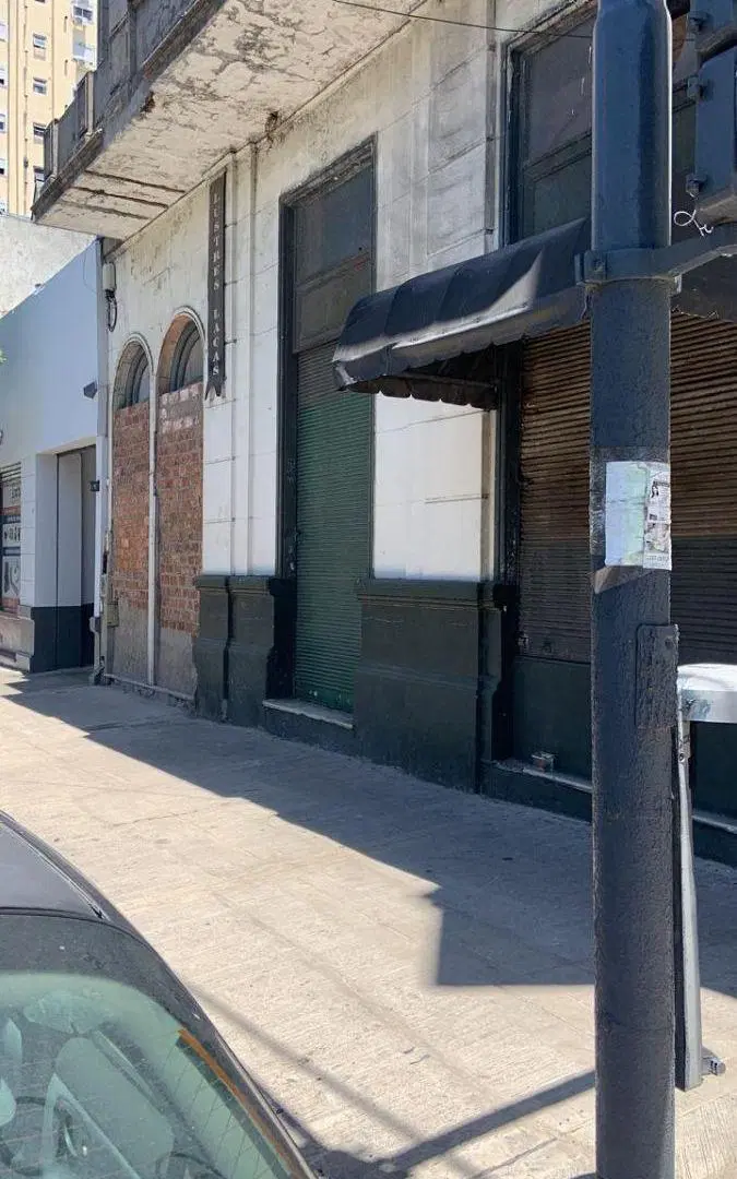 Lote en venta de 308m2 totales. Frente de 11,09 x 27,68 de fondo. 4