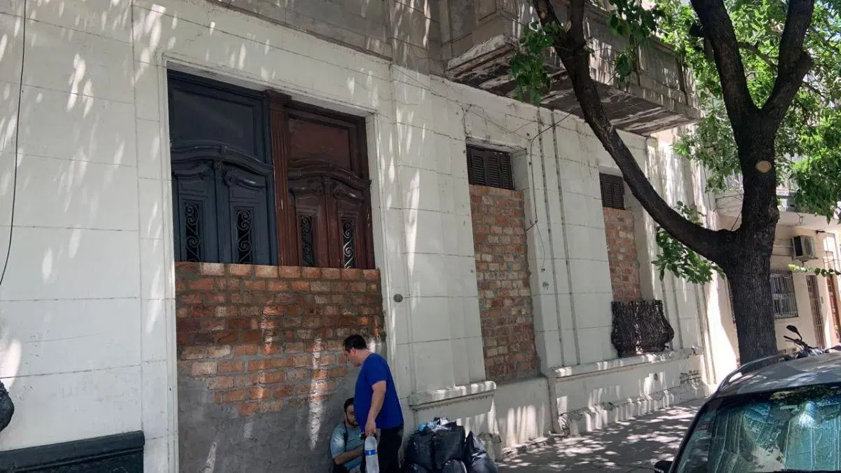 Lote en venta de 308m2 totales. Frente de 11,09 x 27,68 de fondo. 1