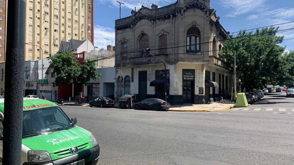 Lote en venta de 308m2 totales. Frente de 11,09 x 27,68 de fondo. 2