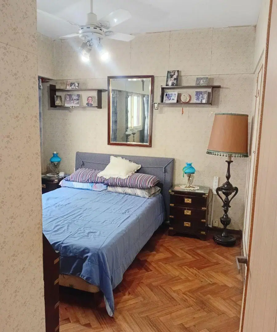 3 ambientes en piso 8º, al frente con balcón terraza. Excelente ubicación en Alto Palermo. Baulera 5
