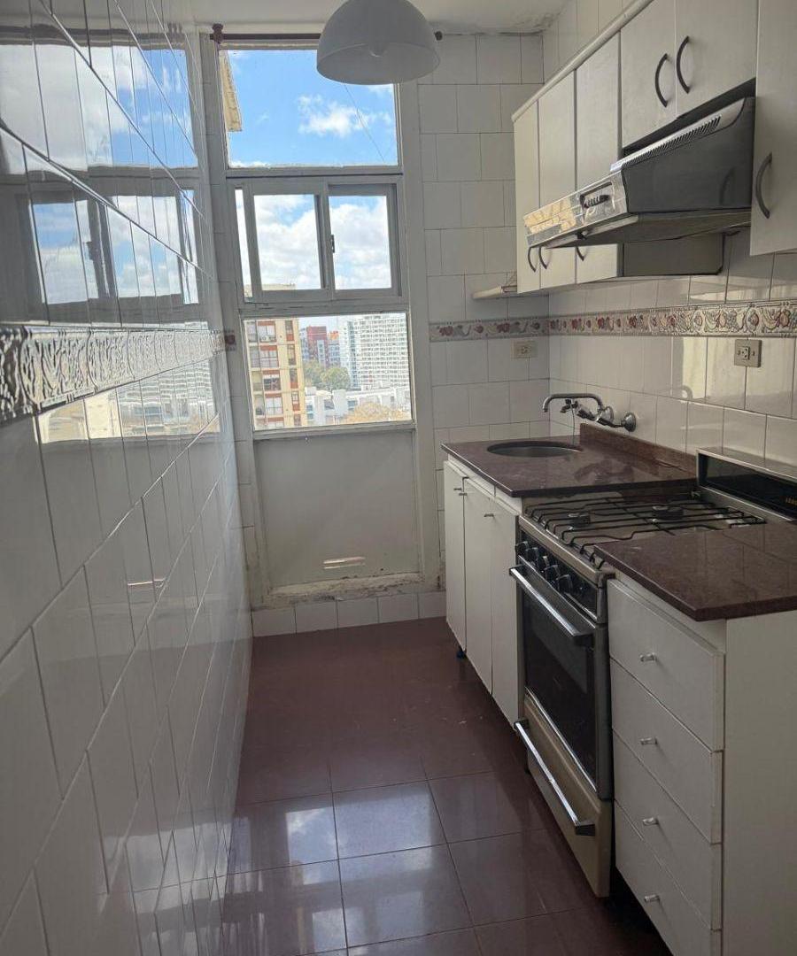 Foto de 3 ambientes con balcón en piso 13. Muy luminoso. Cocina y baño, imagen 1