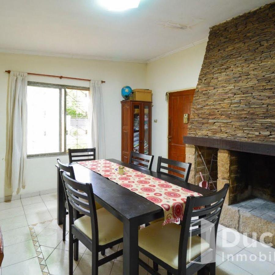 Foto de Casa de tres dormitorios - En Venta - Parque Field, imagen 5