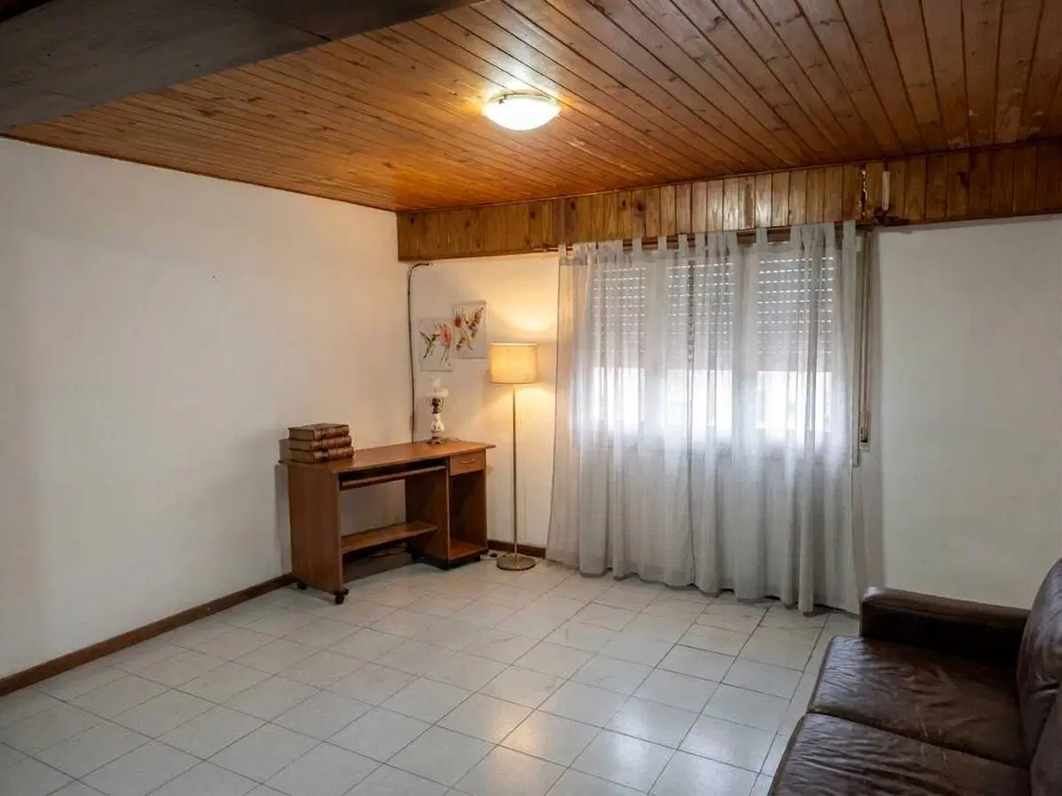 La Florida - Casa de tres dormitorios   patio - En Venta - USD 84.000 5