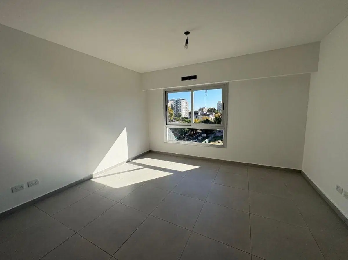 Departamento de 50 m² con 1 dormitorio en venta en Ituzaingó Norte 5