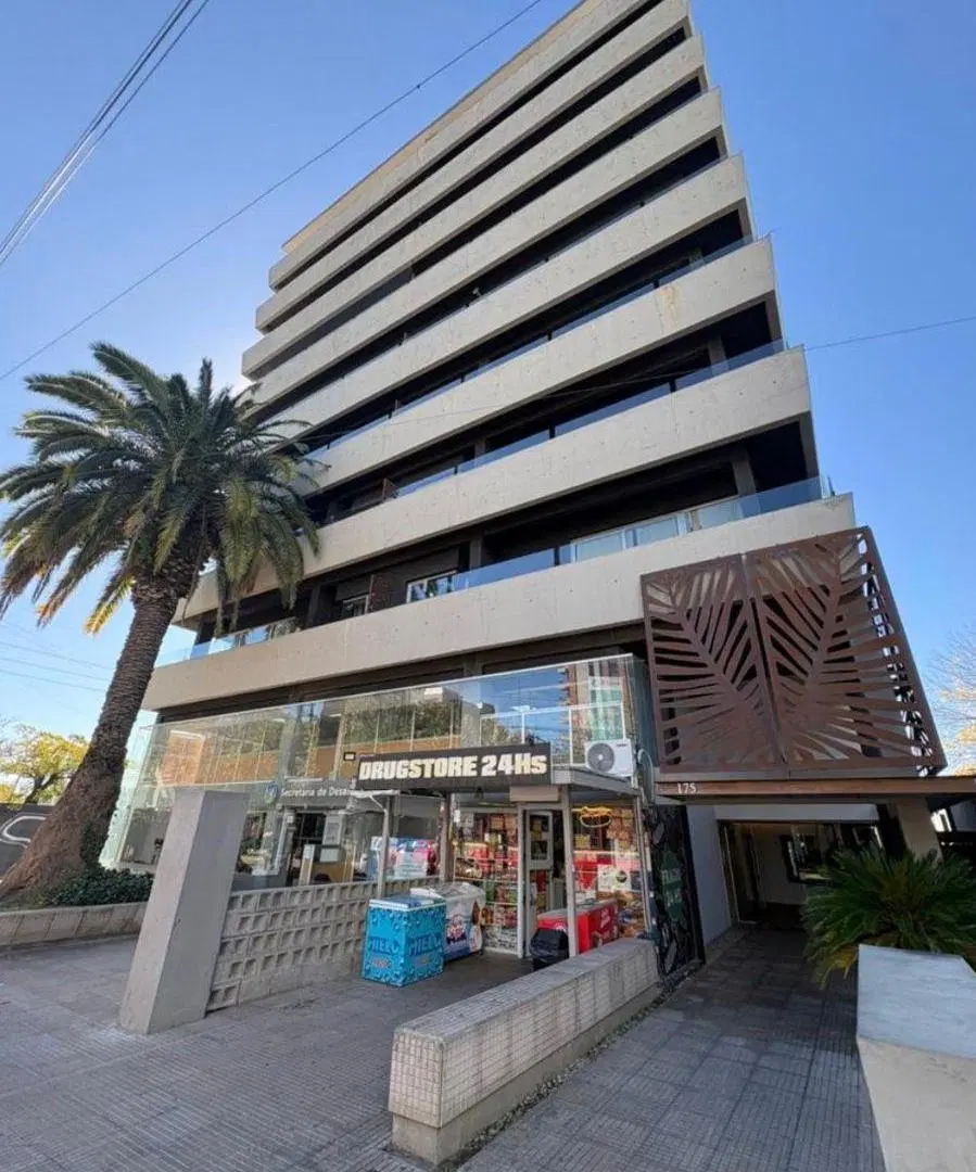 Departamento de 50 m² con 1 dormitorio en venta en Ituzaingó Norte 4