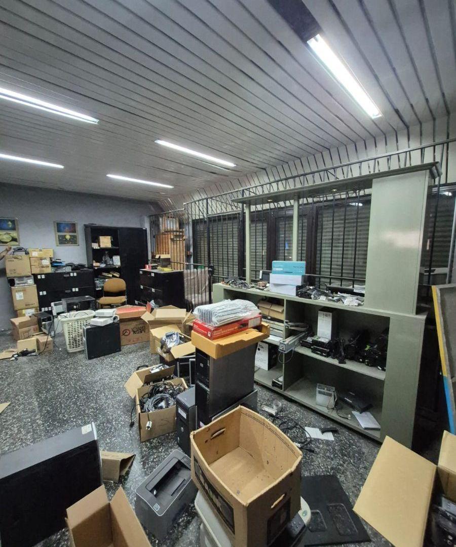 Foto de DEPOSITO EN ALQUILER 350 MTS TOTALES AV ARTURO ILLIA 549 VILLA, imagen 5