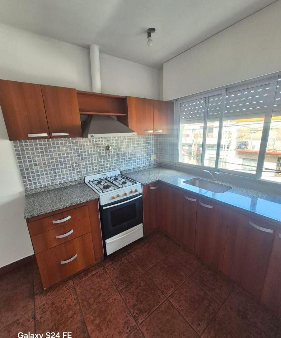 DEPARTAMENTO 2AMBIENTES CON PATIO AVENIDA ALVEAR 4794 CIUDADELA