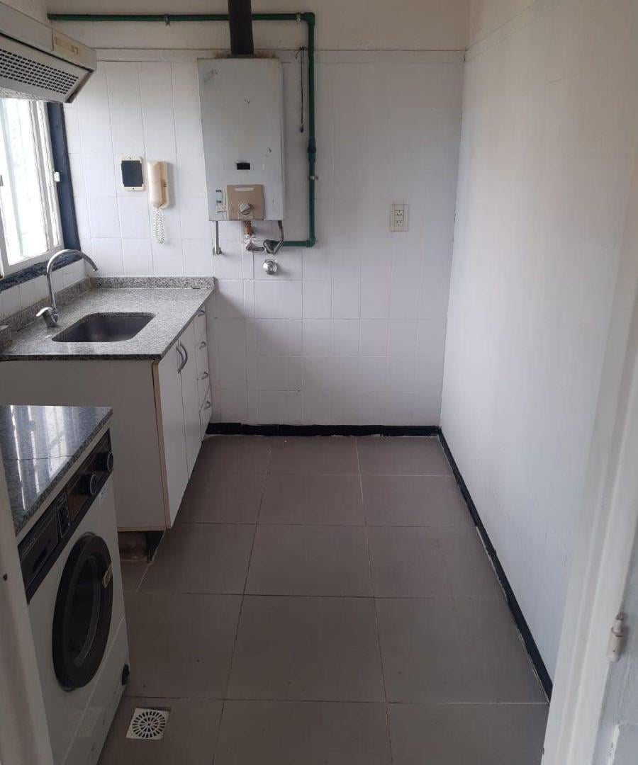 Foto de DEPARTAMENTO EN ALQUILER 3 AMBIENTES CON PATIO CHUBUT 4565 CIUDADELA, imagen 2