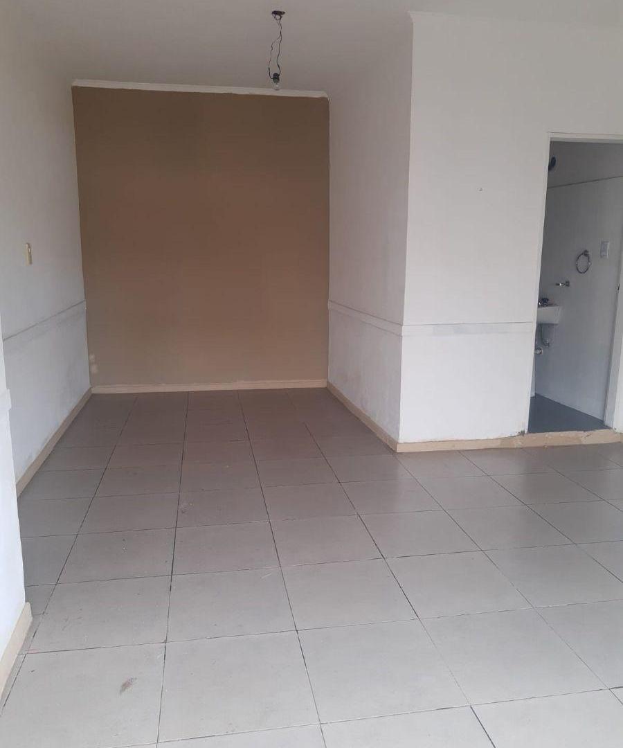 Foto de DEPARTAMENTO EN ALQUILER 3 AMBIENTES CON PATIO CHUBUT 4565 CIUDADELA, imagen 3