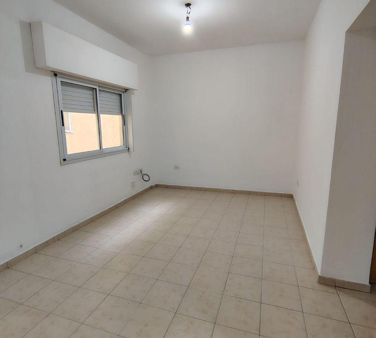 Foto de Departamento 2ambientes con Patio Av Alvear 4794 Ciudadela Tres de Febrero, imagen 3