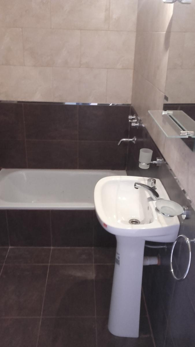 Departamento de 2 y 1/2 Amb. con Balcon 2