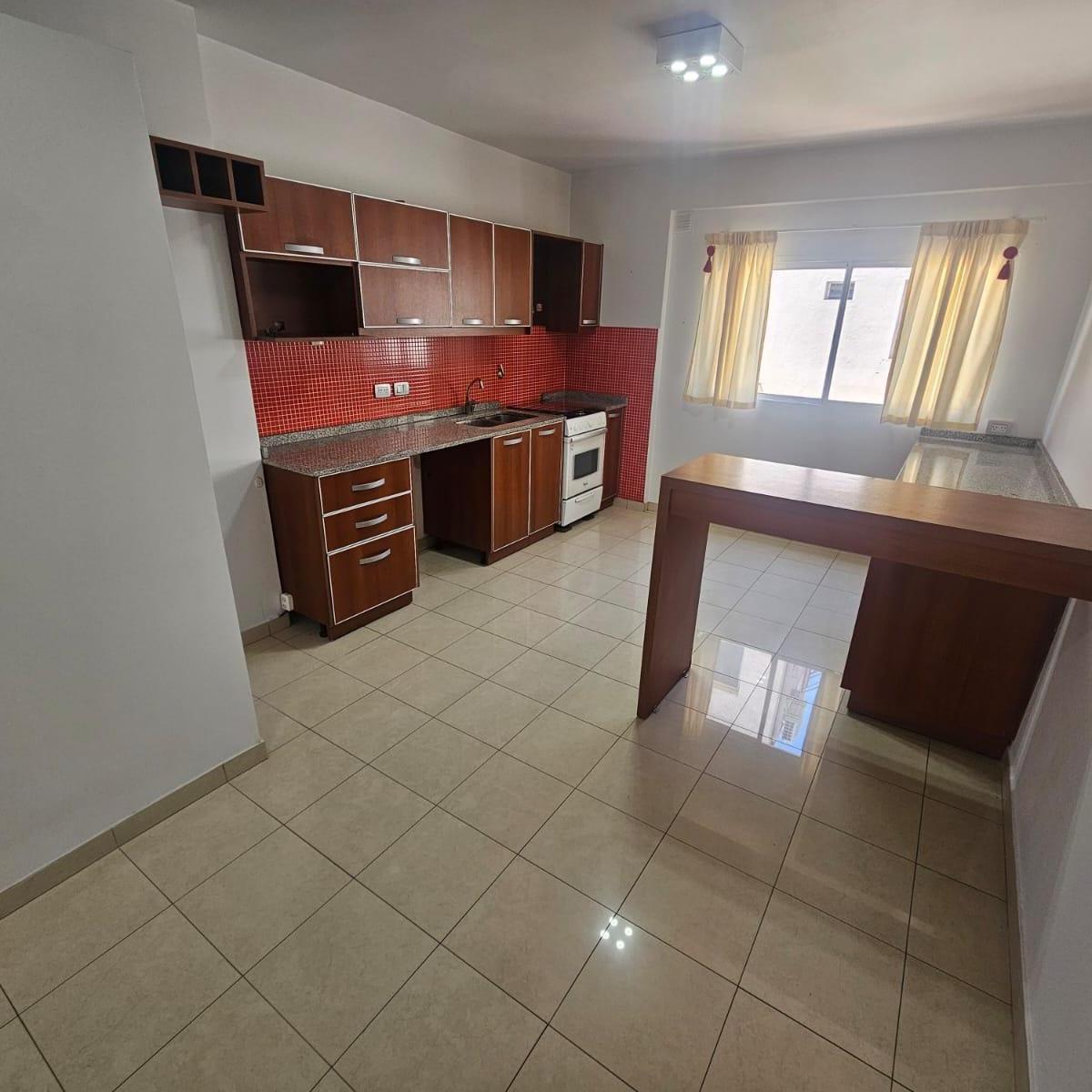 DUPLEX 3 AMB. AMPLIOS CON TERRAZA