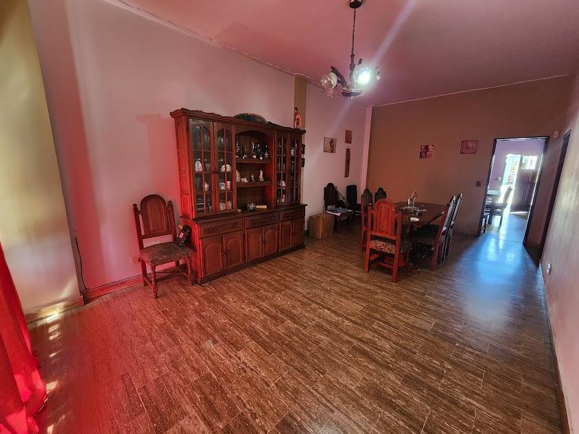 Casa en 2 Plantas con fondo libre
