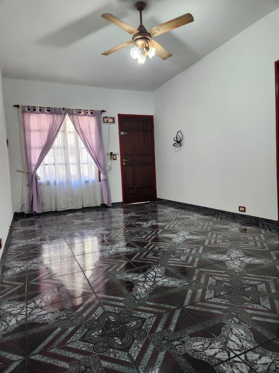 Departamento 2 Amb. y Medio con Patio 3