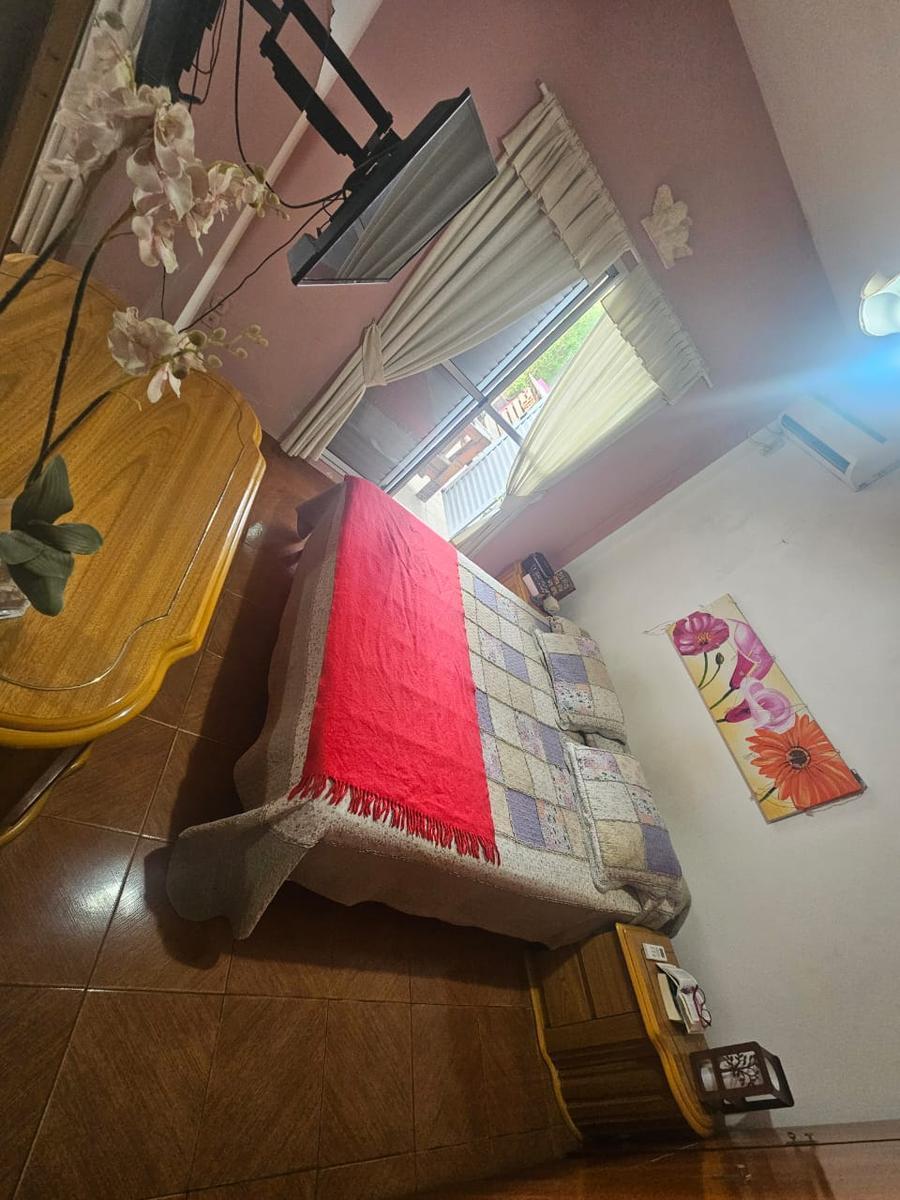 CASA 4 AMB. CON FONDA Y PISCINA
