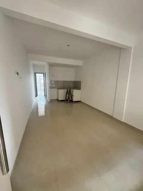 Departamento en venta 2 amb. con balcon en Villa Luzuriaga 2