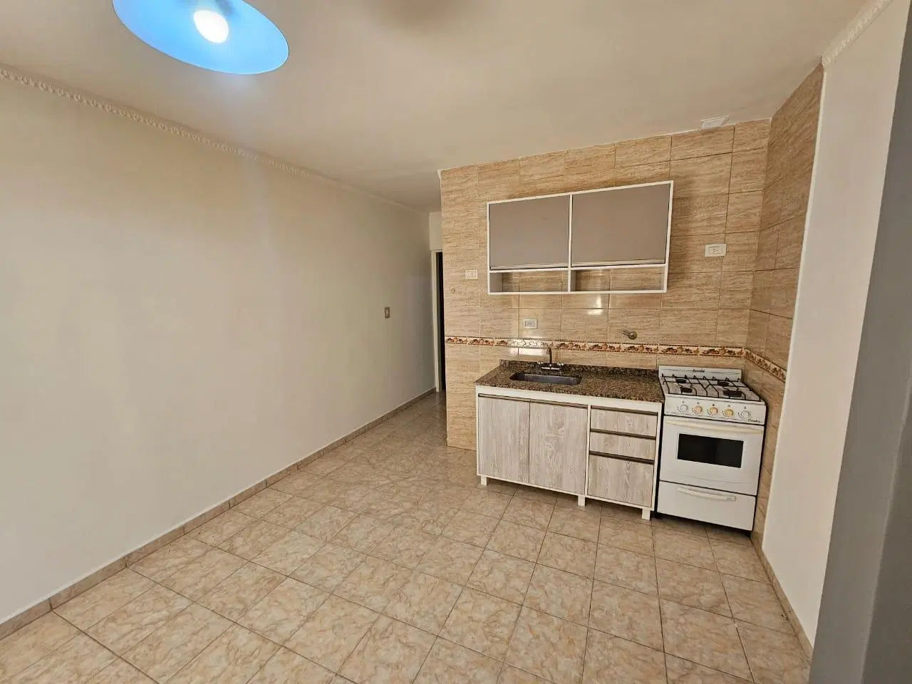 Departamento 2 amb. Planta Baja con Patio 3
