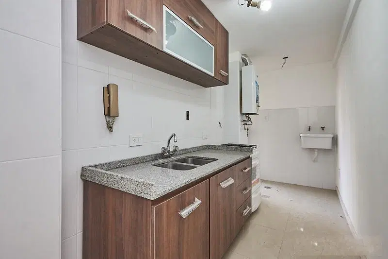 Departamento en Castelar de 4 amb. amplos con balcon excelente ubicacion 5