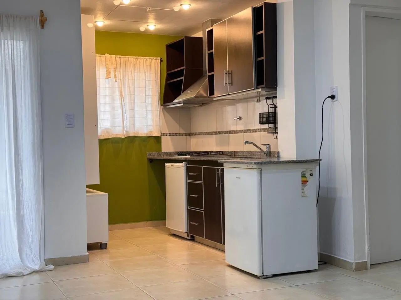 Departamento en planta baja con patio en villa luzuriaga 3