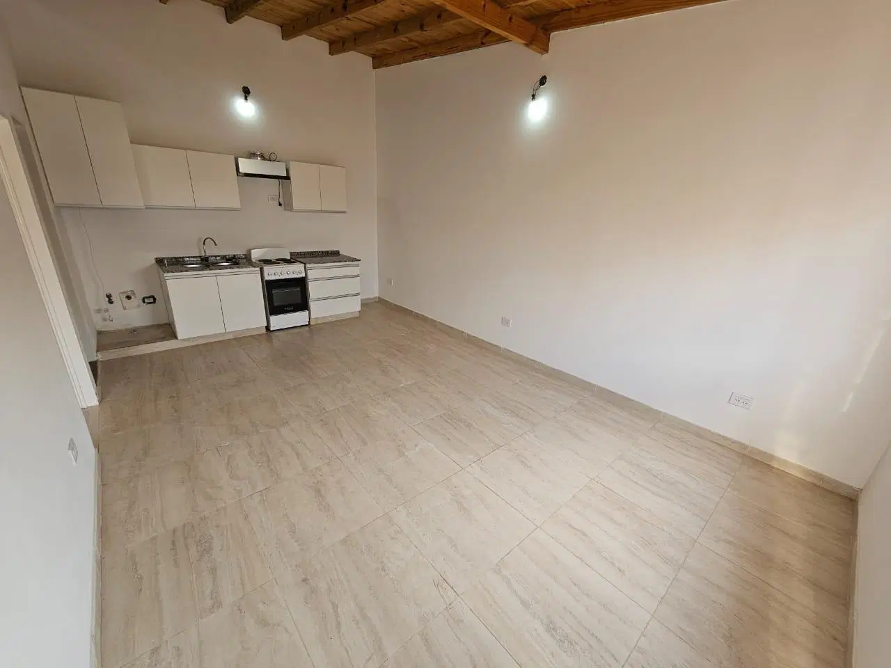 Departamento de 2 amb. a estrenar en alquiler en San Justo 1