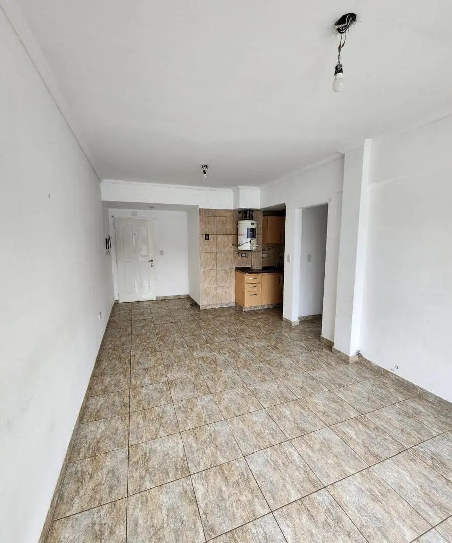 Departamento de 2 amb. amplios en San justo 2