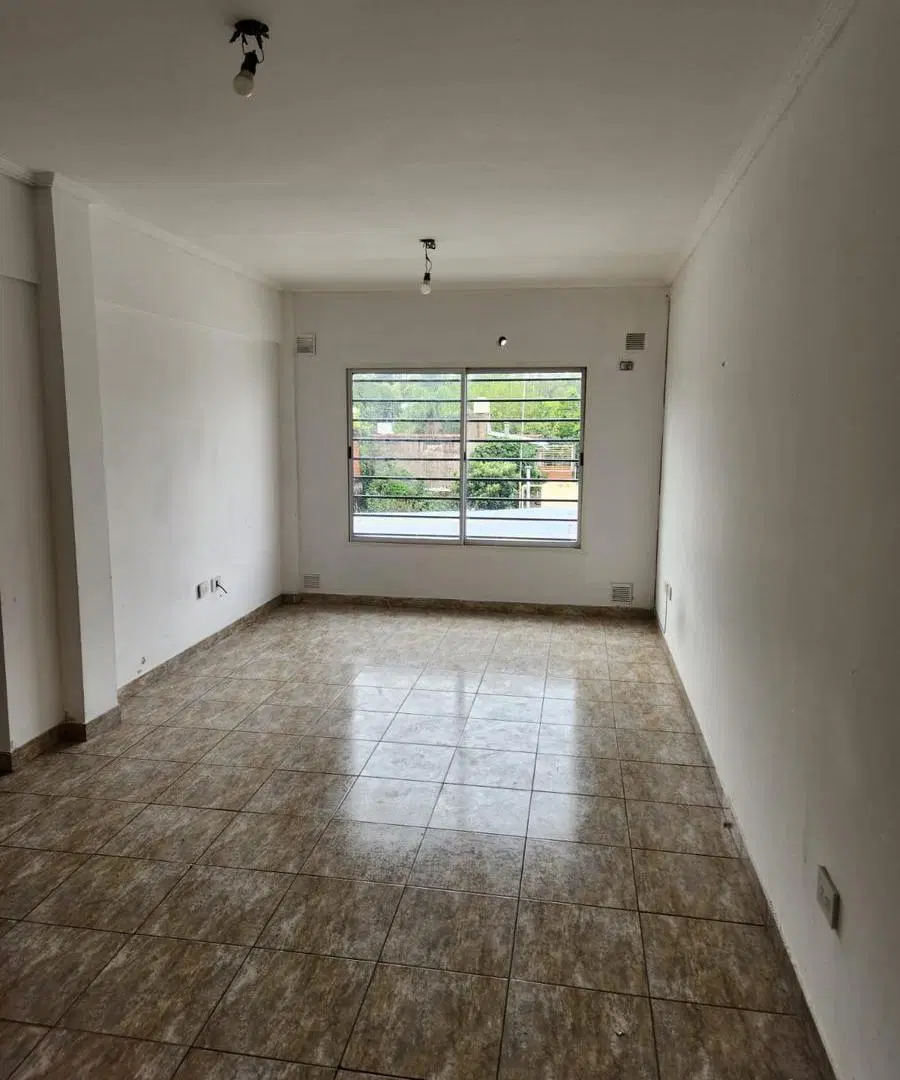 Departamento de 2 amb. amplios en San justo 1