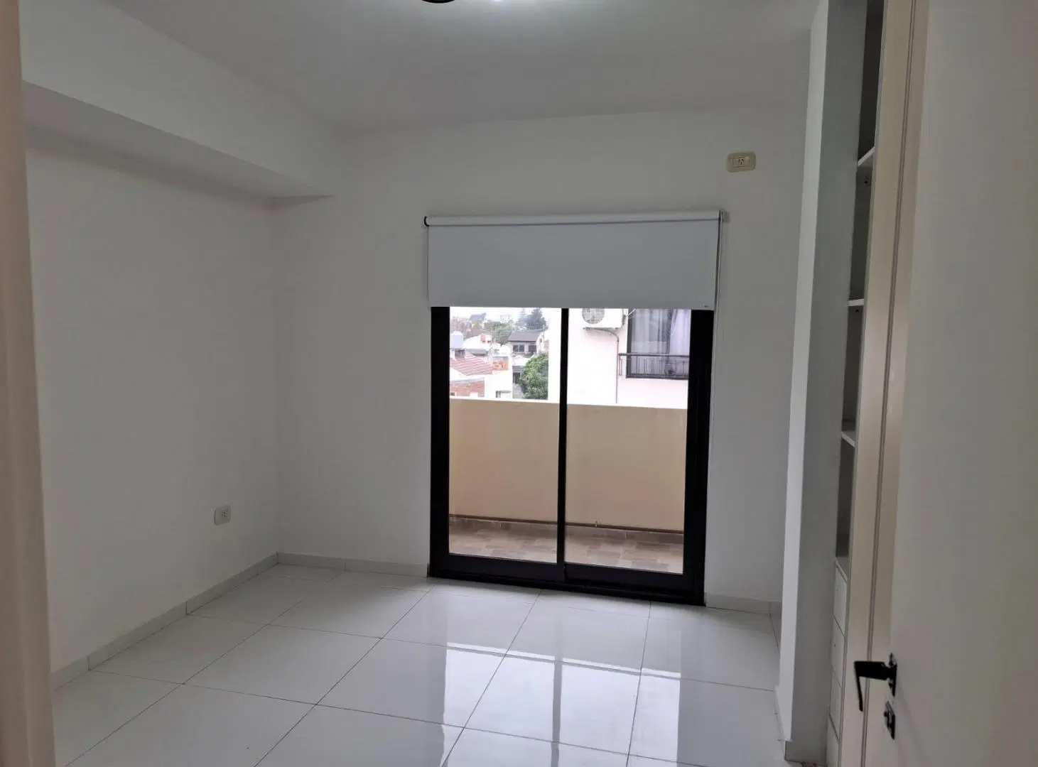 Departamento 2 amb. amplios con Balcon en Alquiler Villa Luzuriaga 4