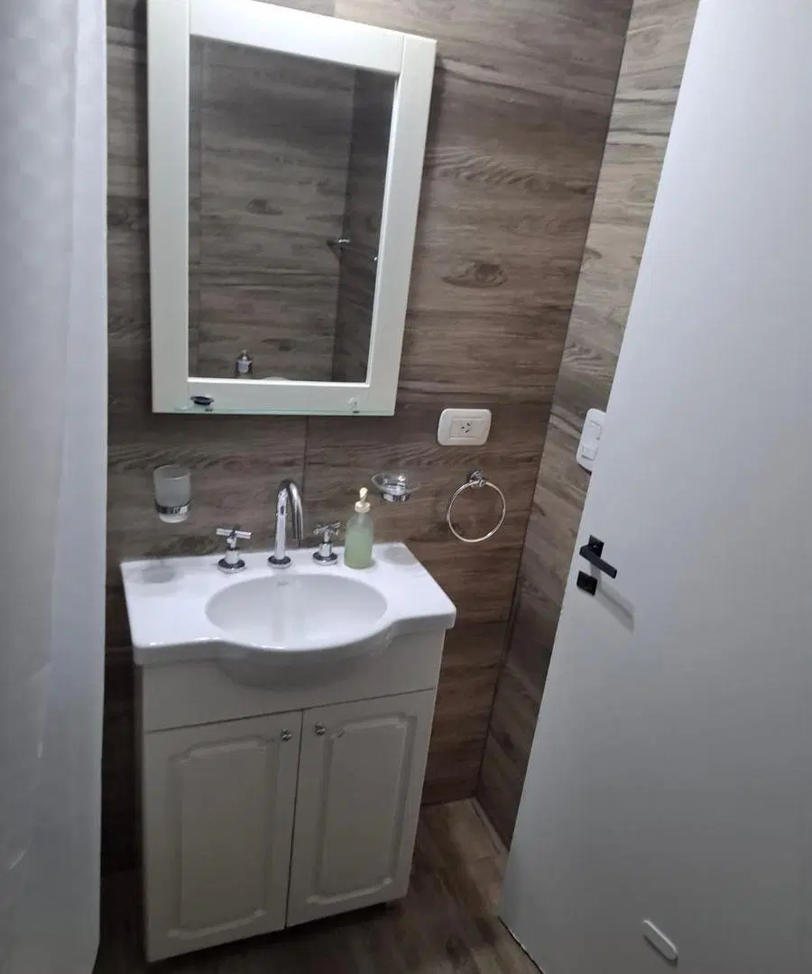 Departamento 2 amb. amplios con Balcon en Alquiler Villa Luzuriaga 5