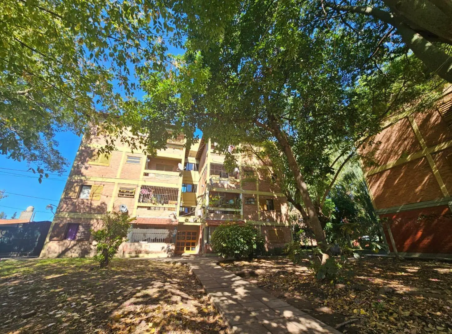 Departamento 3 amb. con Balcon 3