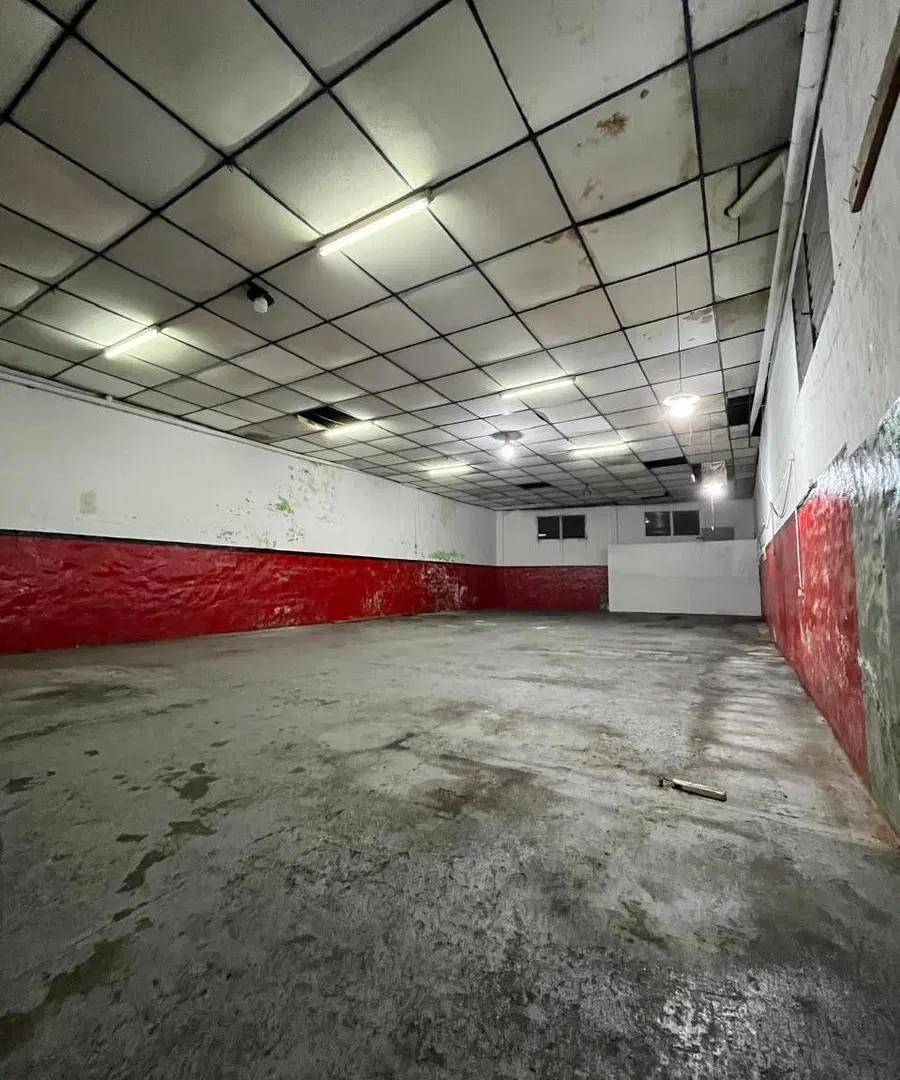 Galpón de 350 m2 Excelente Ubicacion sibre calle Arieta 1642 4