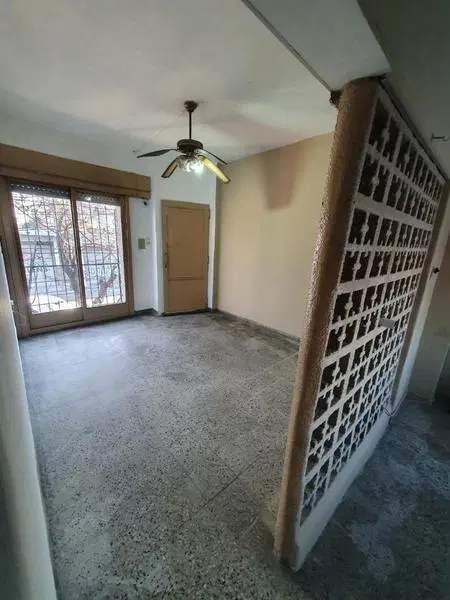 DEPARTAMENTO  2 AMB. EN PRIMER PISO 3