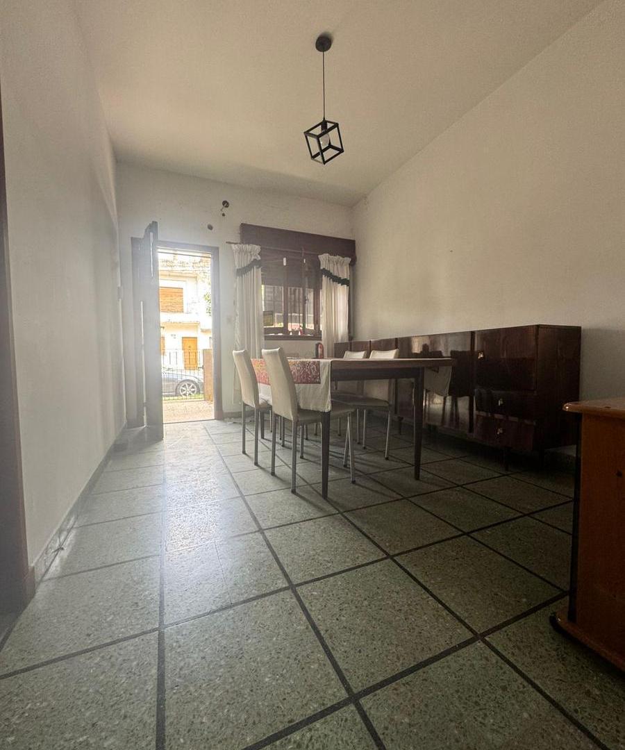 Foto de CASA 3 AMB A RECICLAR ZONIFICACION MI (mixto industrial), imagen 1