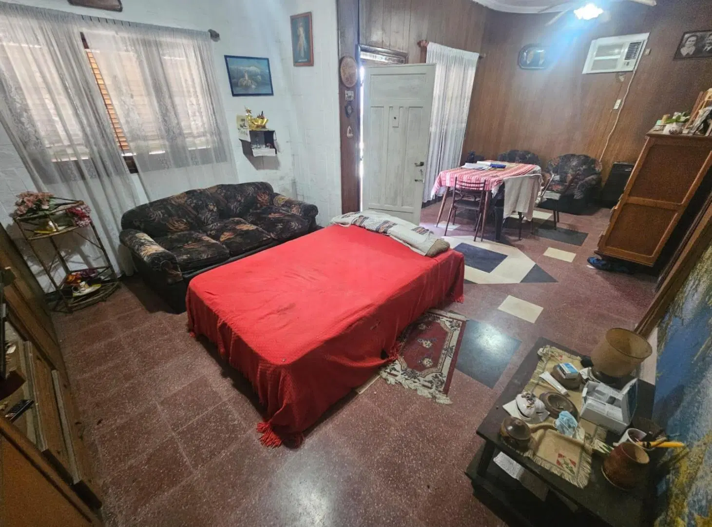 Casa 3 amb. con amplio Frente 3
