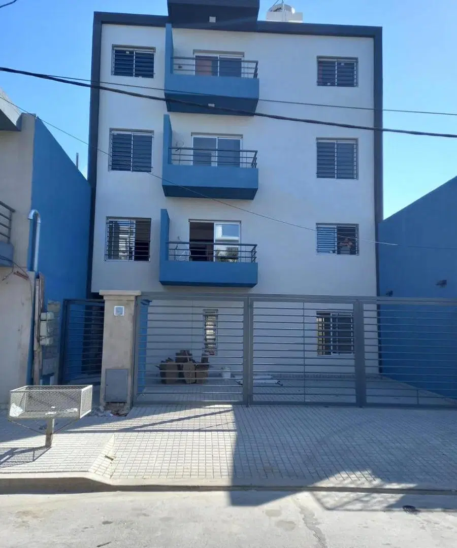 Departamento 2 amb. con balcon y cochera - Villa Luzuriaga 3