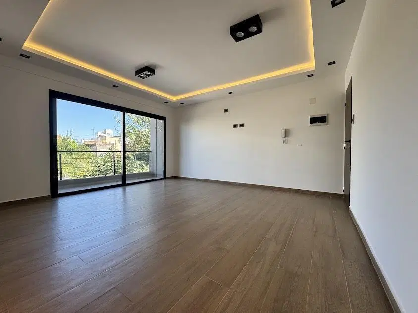 DEPARTAMENTO DE 3 AMB. CON COCHERA SEMIPISO DE EXCELENTE CALIDAD 2