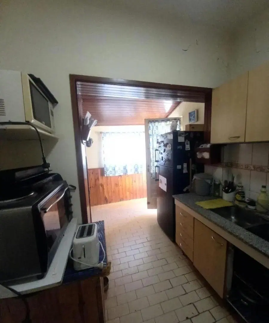 Casa 3 amb. sobre lote irregular 4