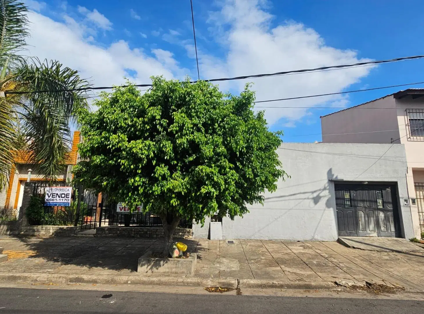 Casa 3 amb. sobre lote irregular 3